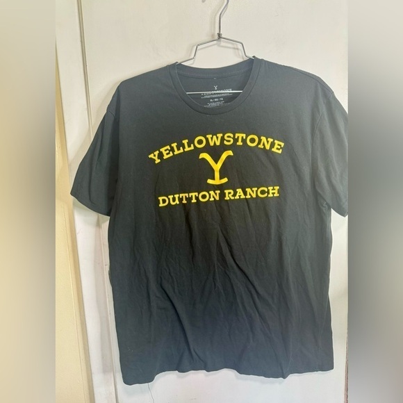 Yellowstone Dutton Ranch Tee Shirt ~ Size XL - Picture 1 of 2